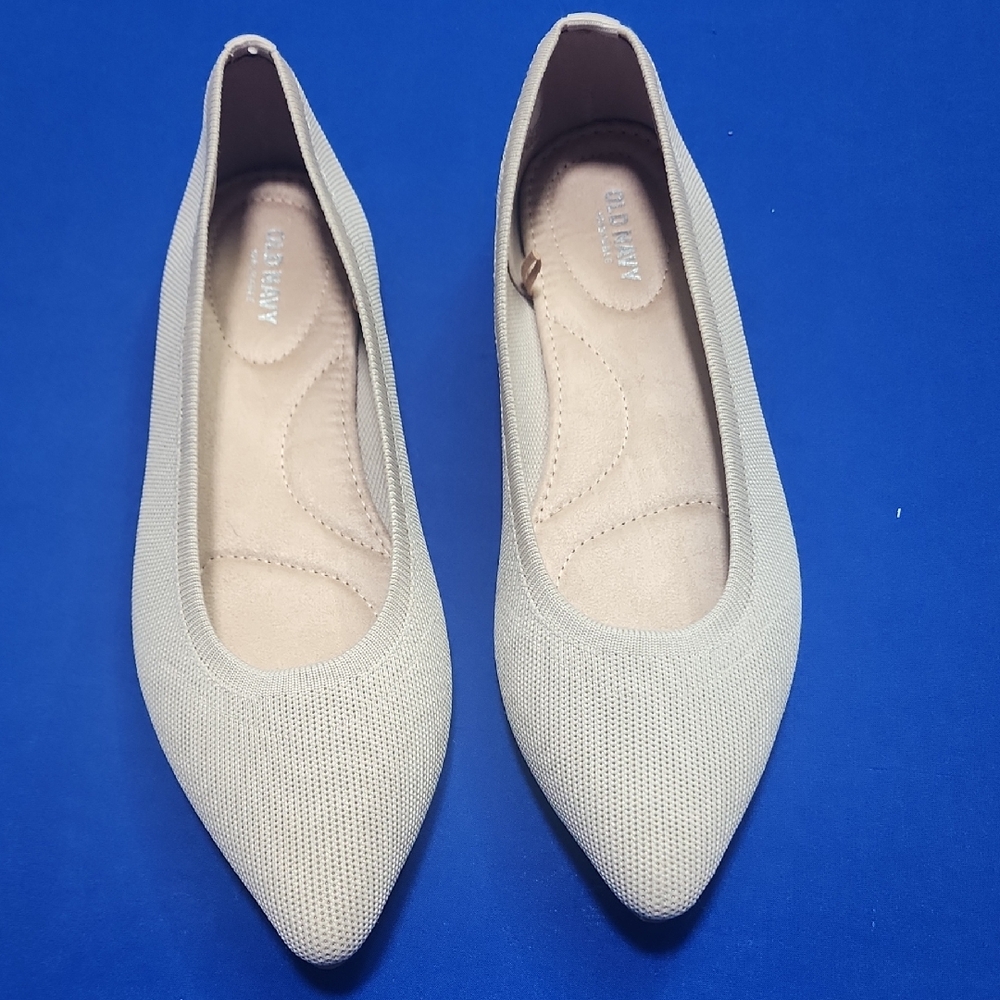 Old Navy Cream Pointed Toe Flats